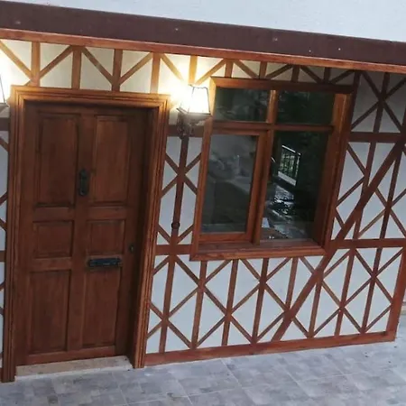 ÇAYKARA-NANAGA1883-Entire 1 Bedroom Flat with Balcony-Lake-Mountain View Villa Trabzon